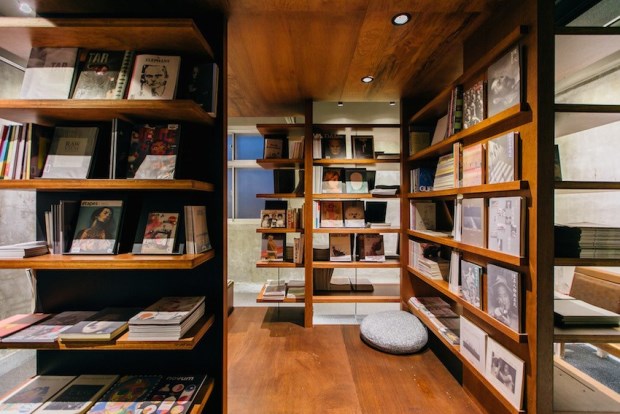 【行冊 Walkingbook】 萬卷書香的地中海料理