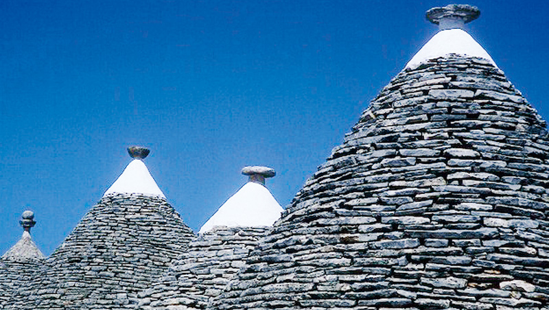 麗樹鎮石灰岩片圓錐頂民居是世界獨一無二的特殊建築。