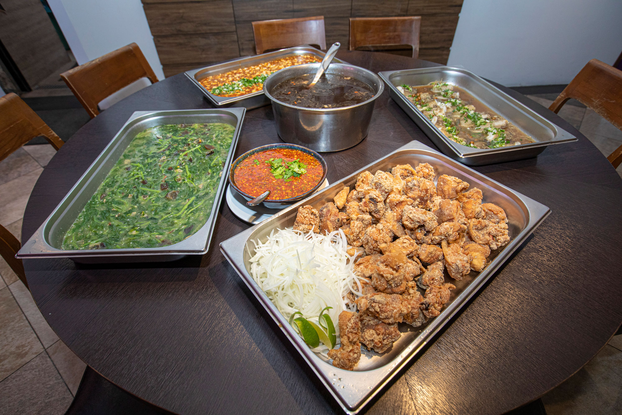 金蓬萊在天母時期，定下了員工餐的規矩：一肉、一魚、一菜、一點心及一鍋湯。（攝影／郭涵羚）