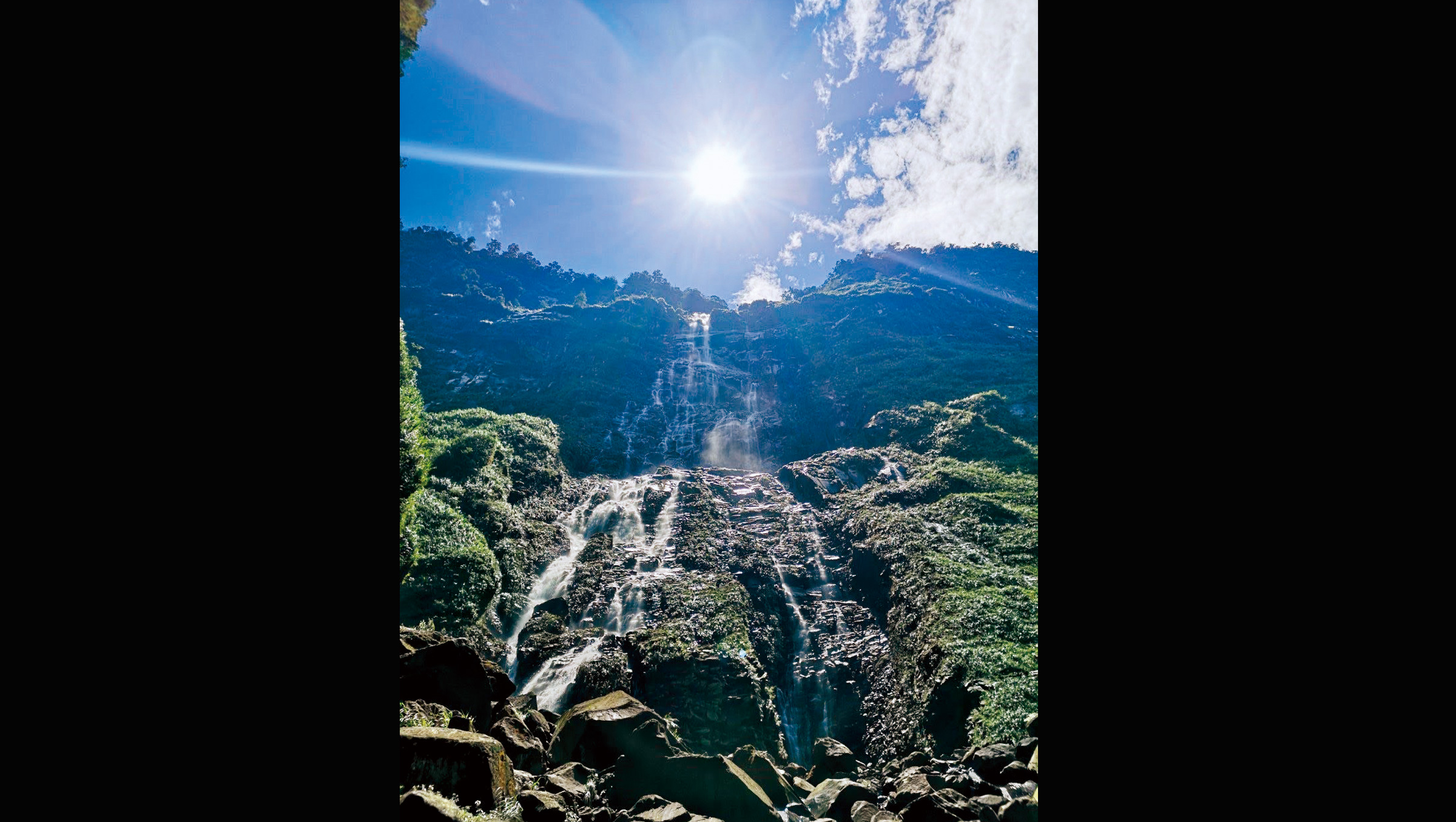 嘉義縣阿里山鄉境內的「蛟龍瀑布」，瀑布總落差約為846公尺。（圖片來源／楊祥珍）