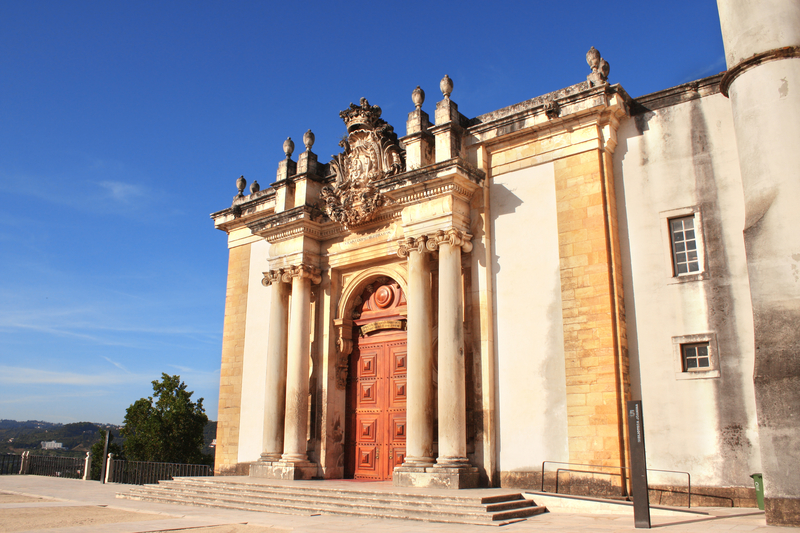 科英布拉大學（Coimbra）古色古香的大門入口。（圖片來源／Dreamstime）