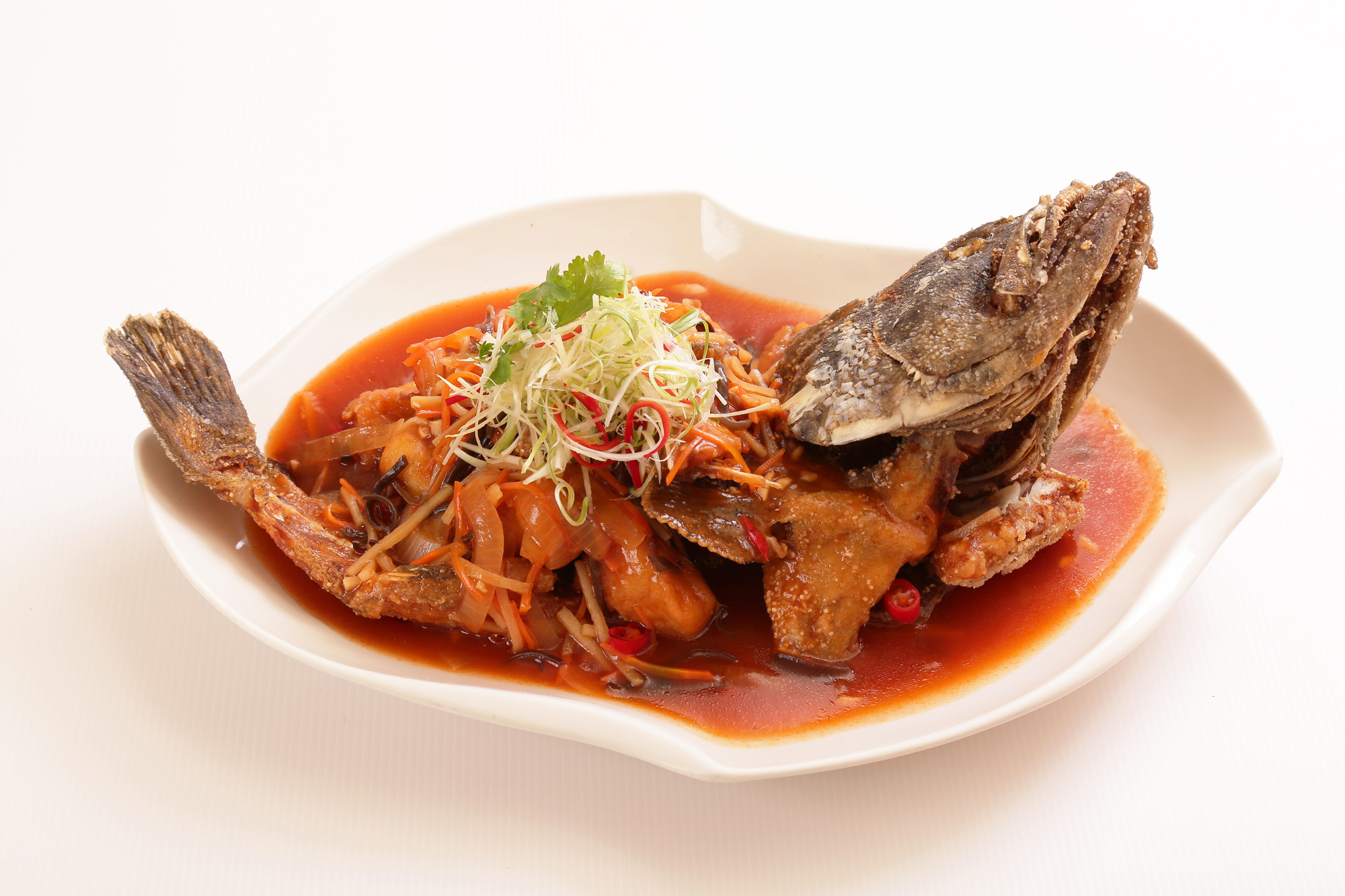 五柳枝是台南重要的古早味料理手法，以石斑魚製作更升級。（攝影／楊為仁）