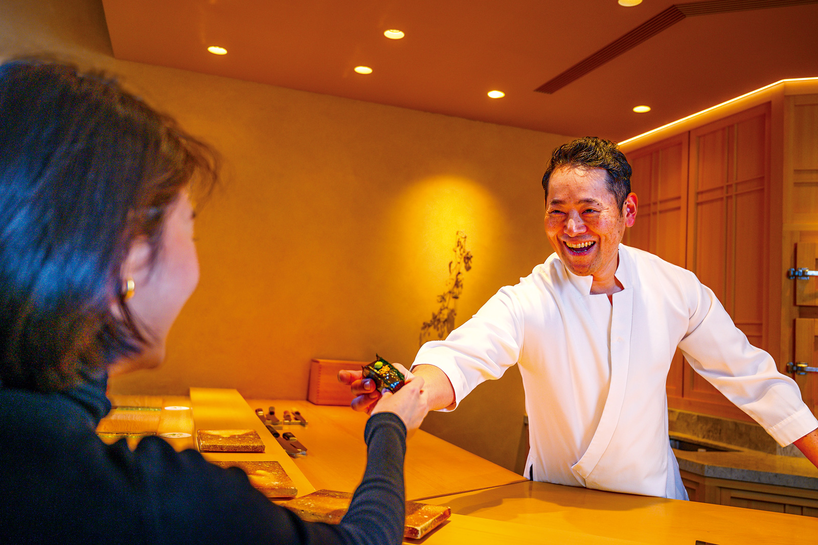 從日本高玉學習到的服務精神，讓歡樂氛圍已成為餐廳標配。（攝影／李婉蓉）