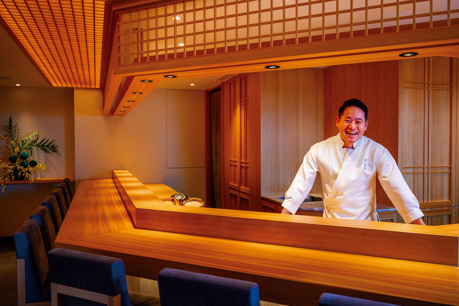 曾3次拿下米其林二星，來台近17年的主廚天本昇吾，創立了新的「登龍門」子品牌。（攝影／李婉蓉）