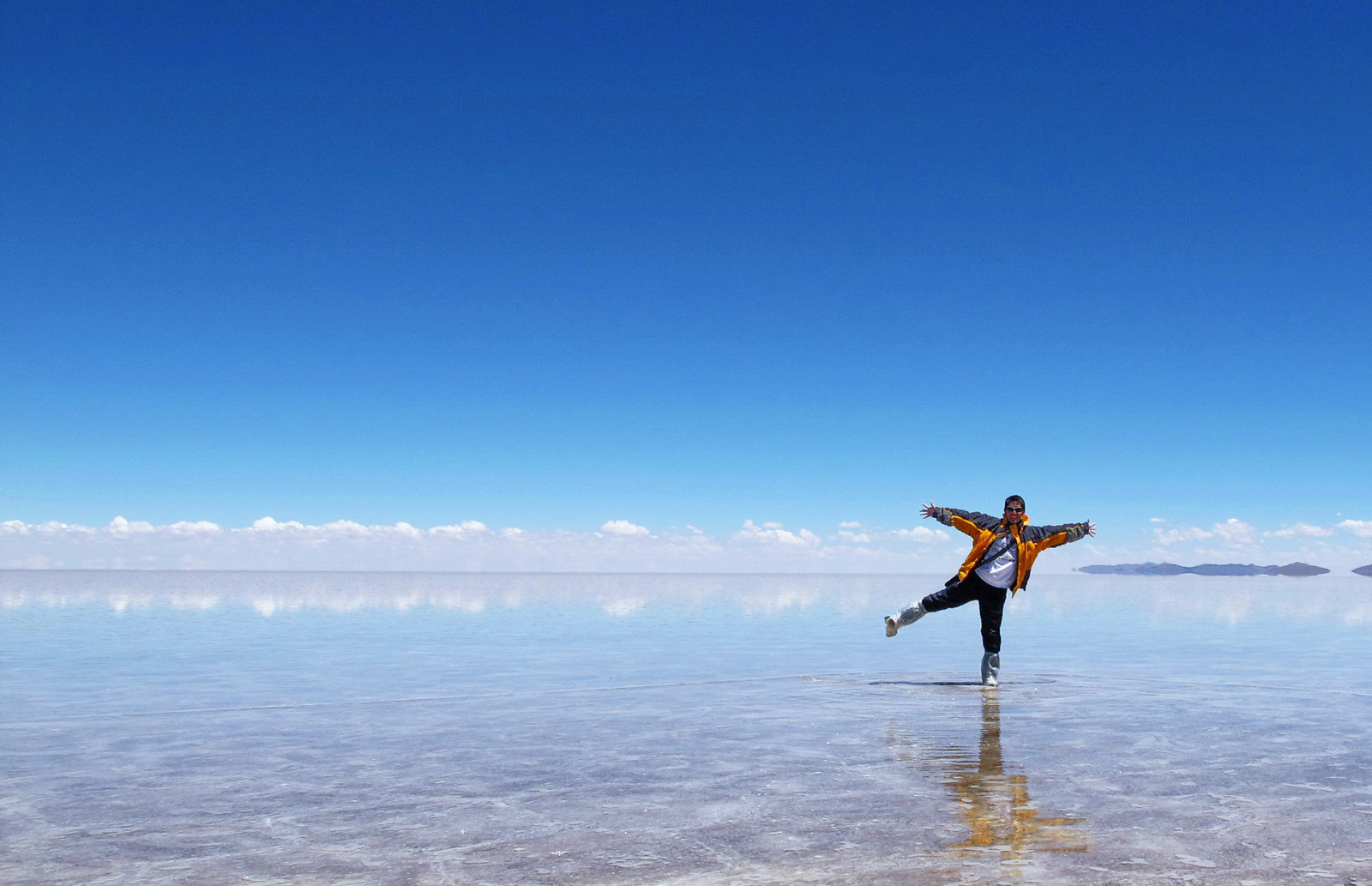 玻利維亞烏尤尼鹽湖是世界上最大的鹽湖，相當於三分之一台灣大小。（圖片來源／方俊強）
