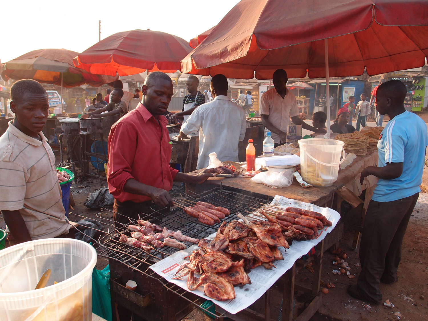 烏干達當地幾乎看不到亞洲觀光客臉孔。（圖片來源／方俊強）