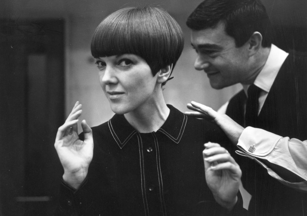瑪莉官與髮型設計師維達・沙宣，1964年。 （圖片來源／台北市立美術館）
