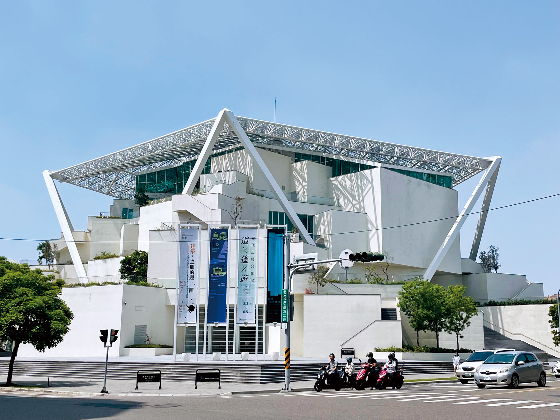 台南美術館二館是國際知名建築師坂茂所設計。（攝影／李清志）