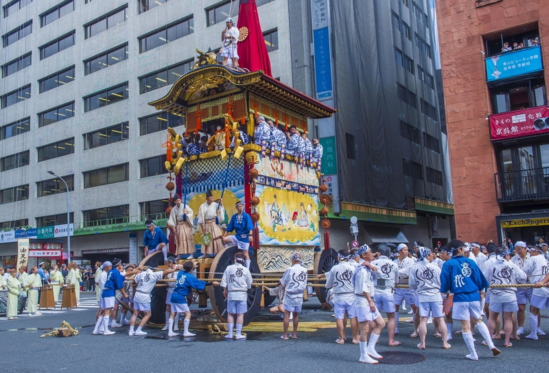 祇園祭是日本最盛大的祭典，讓京都變成一個大型派對。（圖片來源：dreamstime／典匠影像）