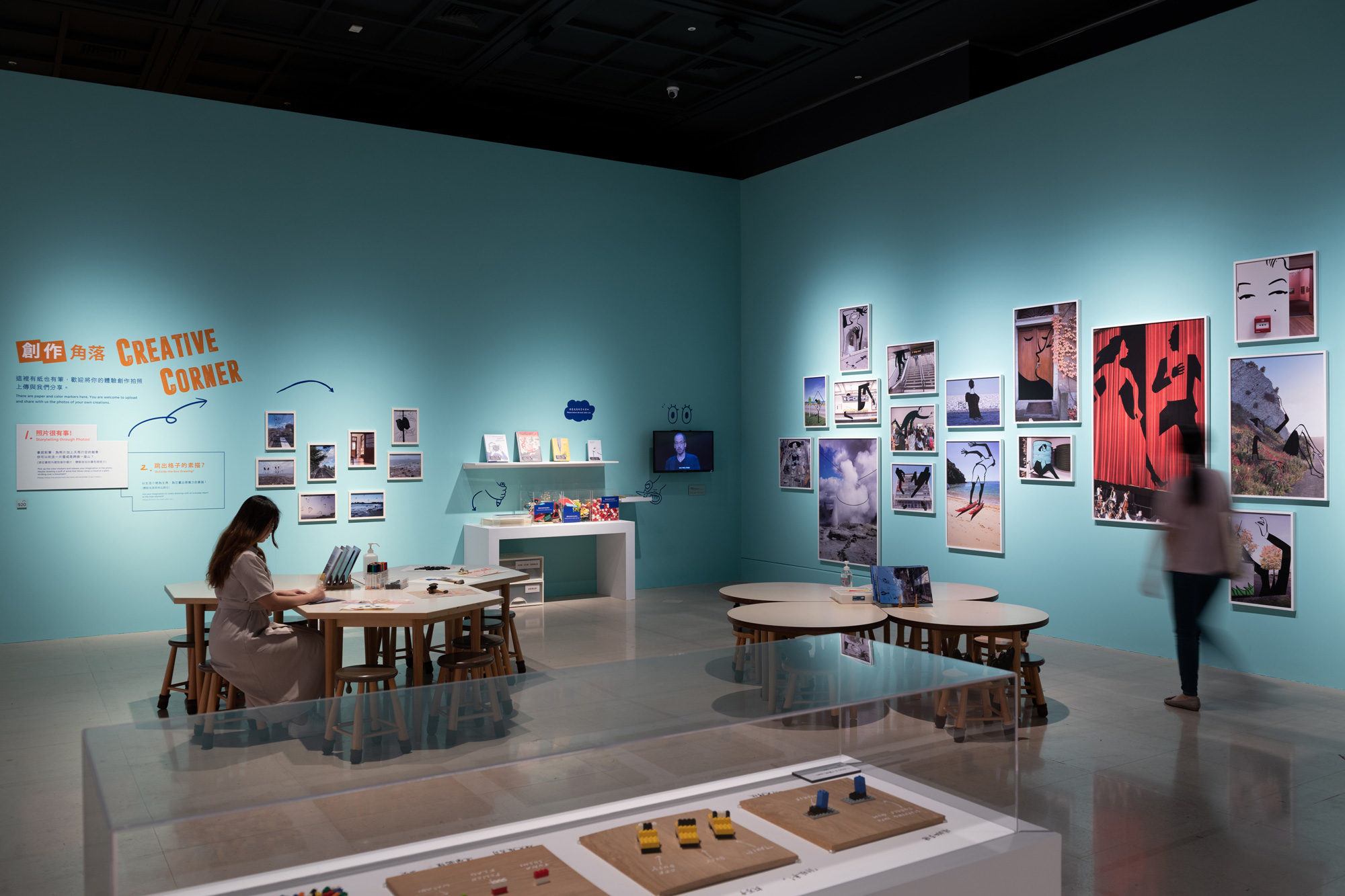《跳出格子吧！》特展「無限大工作室」展出德國藝術家尼曼作品，並設置互動區。（圖片來源／奇美博物館）