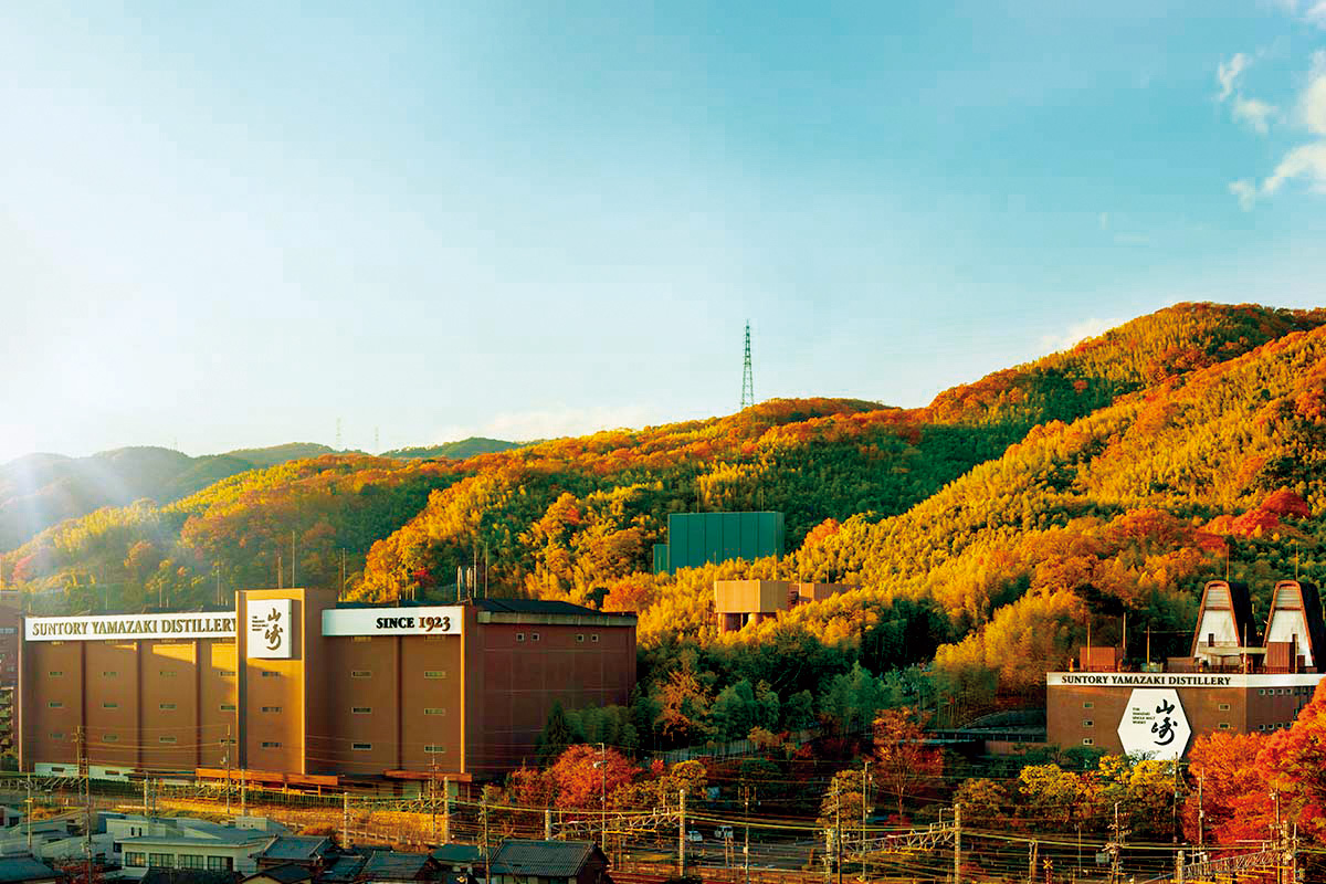 山崎蒸餾所為鳥井信治郎為致力迎合日本人的口味而建，也是日本第一家麥芽威士忌蒸餾所。（圖片來源：台灣三得利）