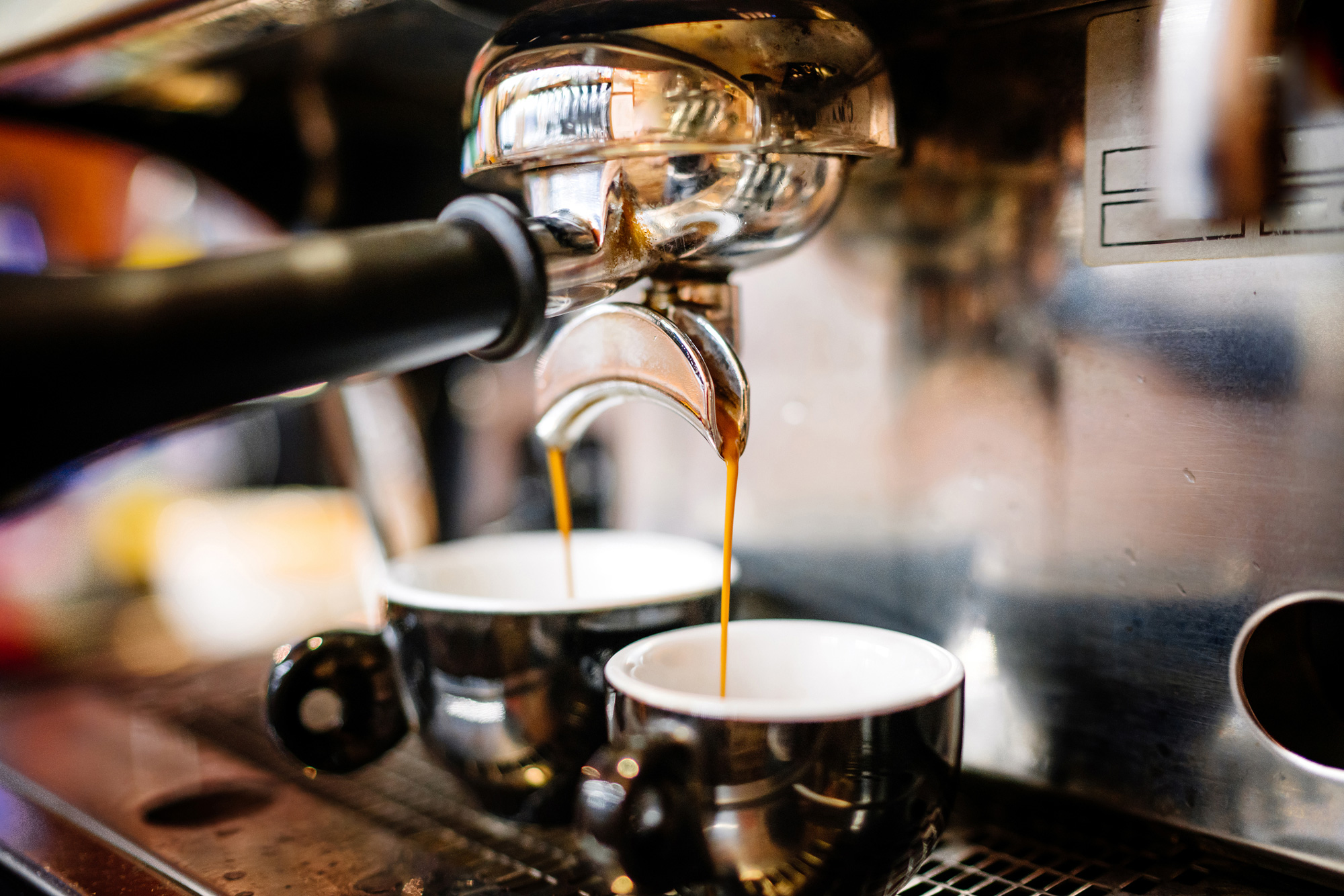 義大利是義式濃縮咖啡機之鄉，而小小一杯義式濃縮咖啡卻影響了全世界。（圖片來源：Dreamstime／典匠影像）