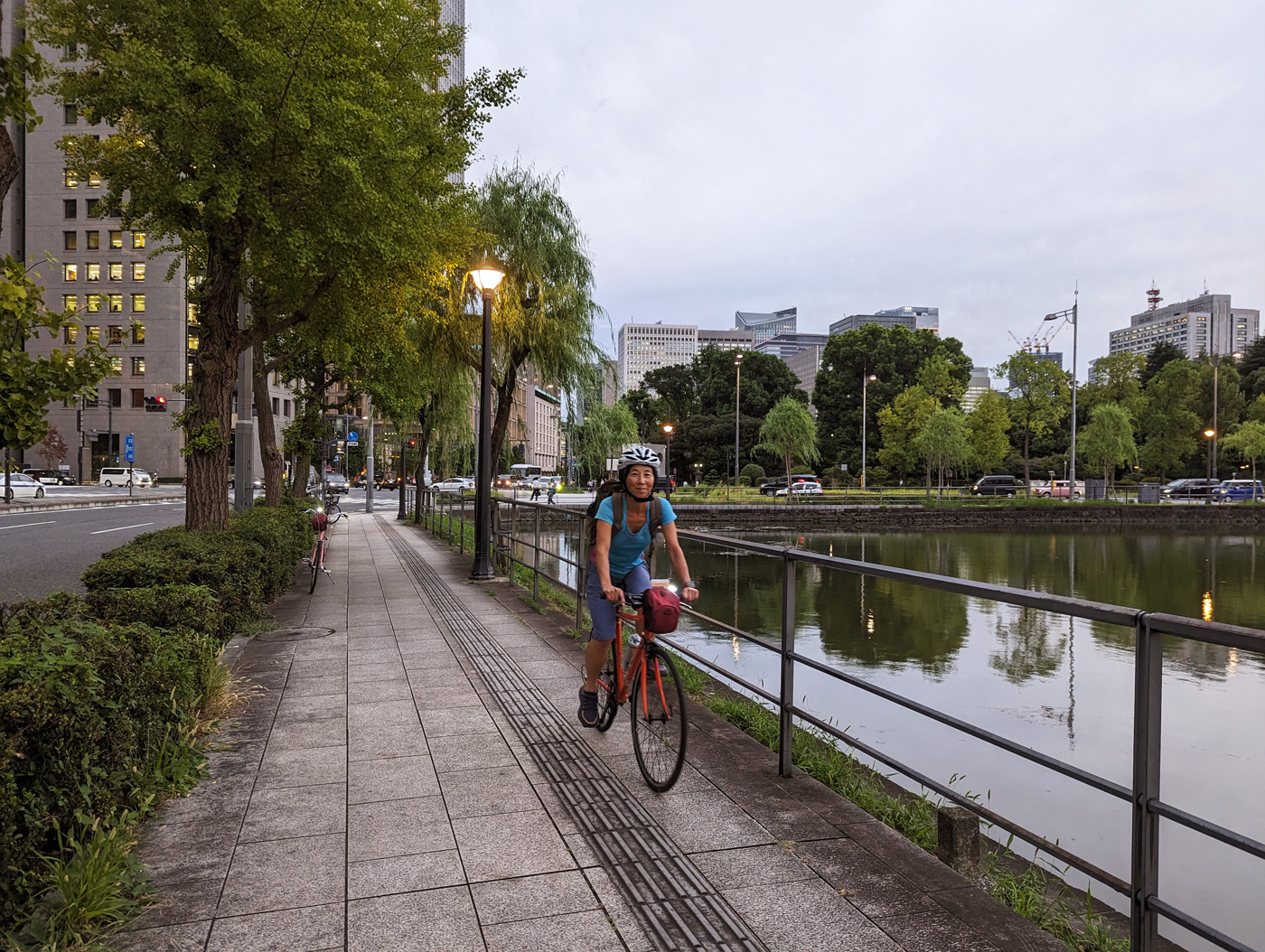 Tokyo Great Tours推出騎乘東京之旅，踩踏之間轉換城市場景。（攝影：柯曉翔）