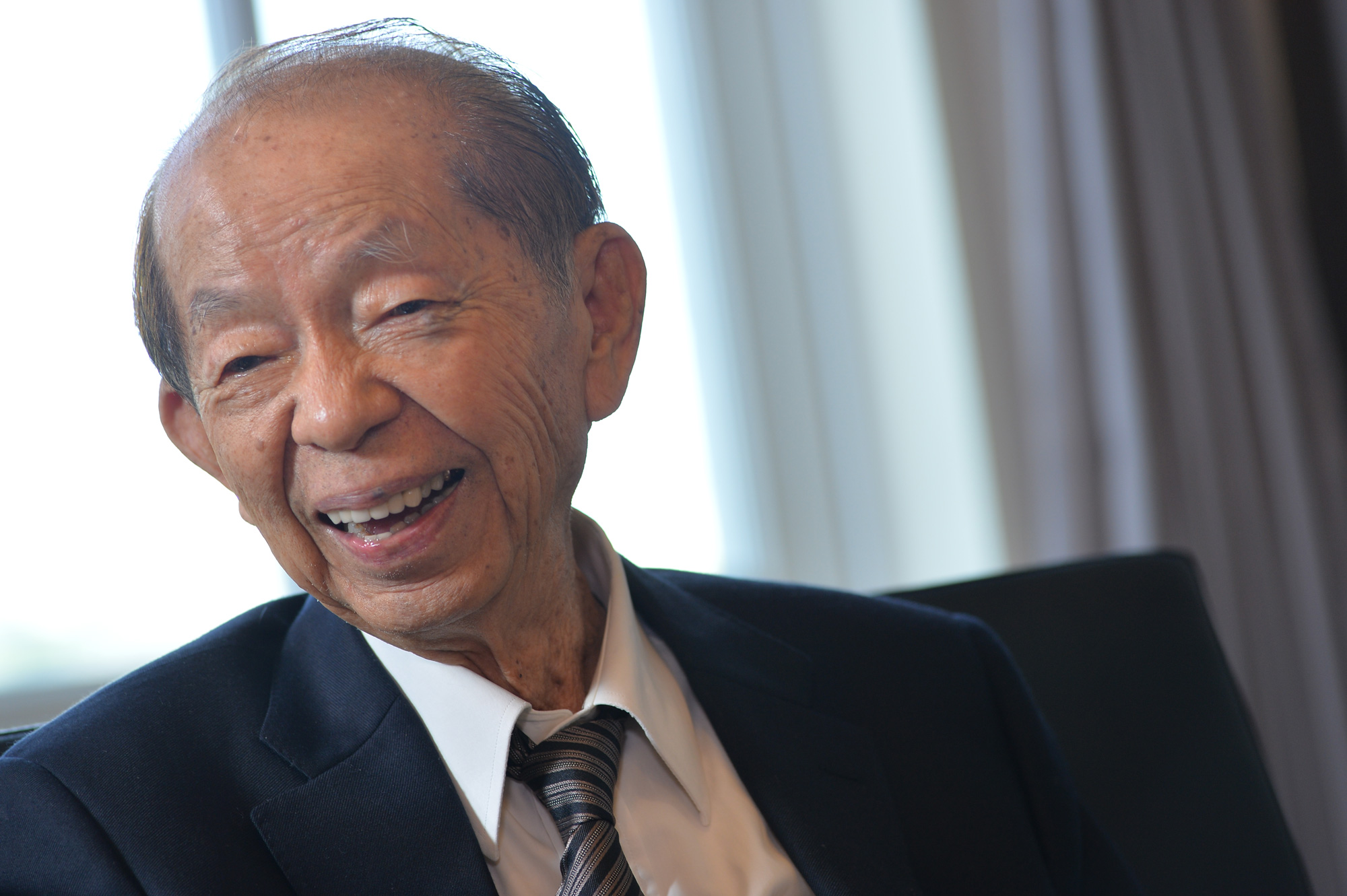 被譽為「台灣壓克力之父」的奇美集團創辦人許文龍18日去世，享耆壽95歲。比起工作，他更熱愛藝術、釣魚，浪漫風格成為他人生的最佳註腳。（攝影：李明宜）
