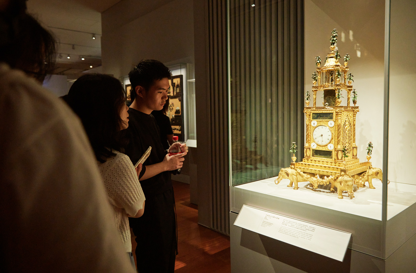 清代宮廷使用歐洲進口及國產機械鐘錶，幫助皇帝有效處理政務。（攝影：石吉弘）
