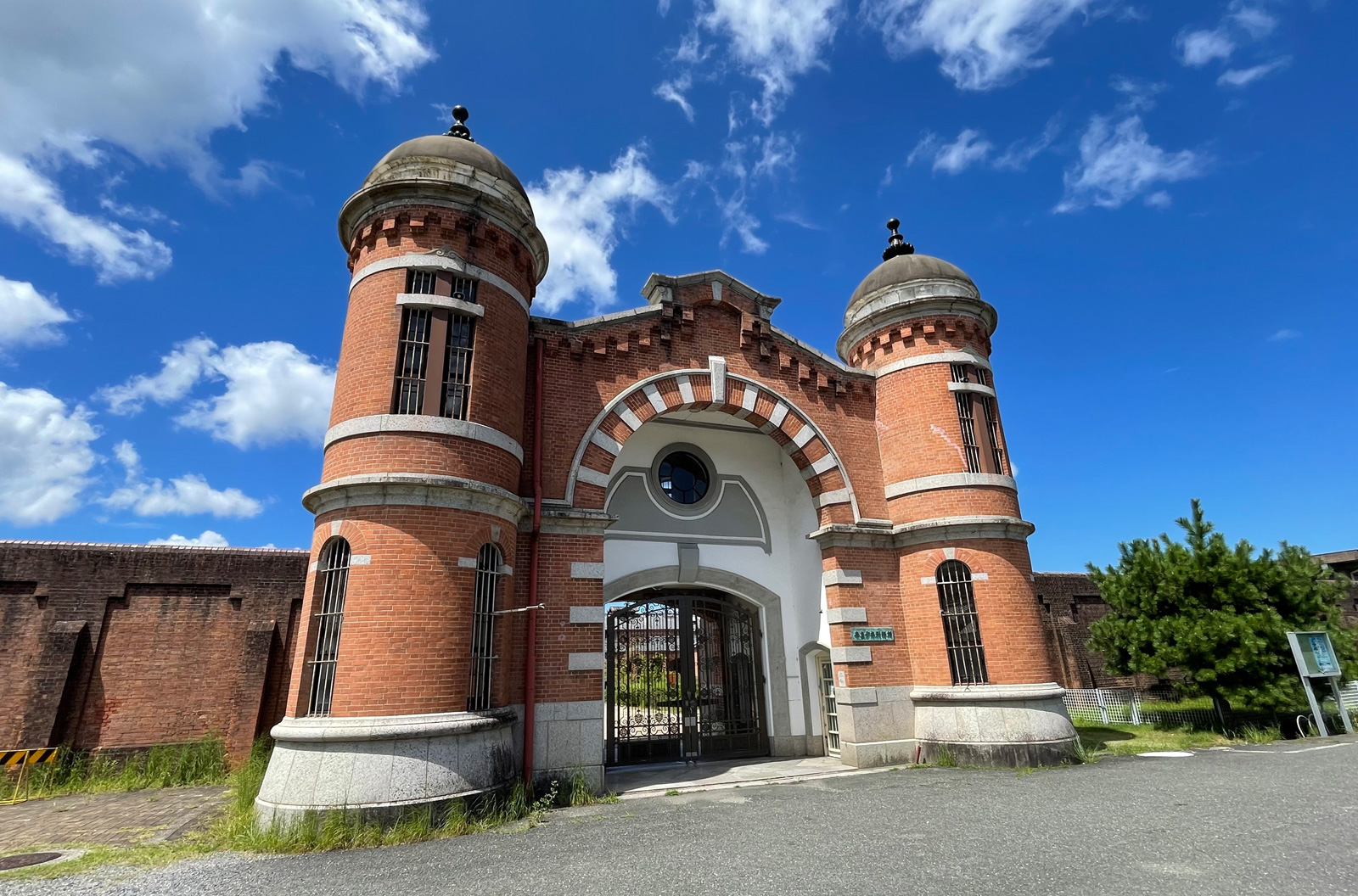 奈良監獄因為建築設計及歷史價值,在2017年被指定為日本國家重要文化財。(圖片來源:李清志提供)