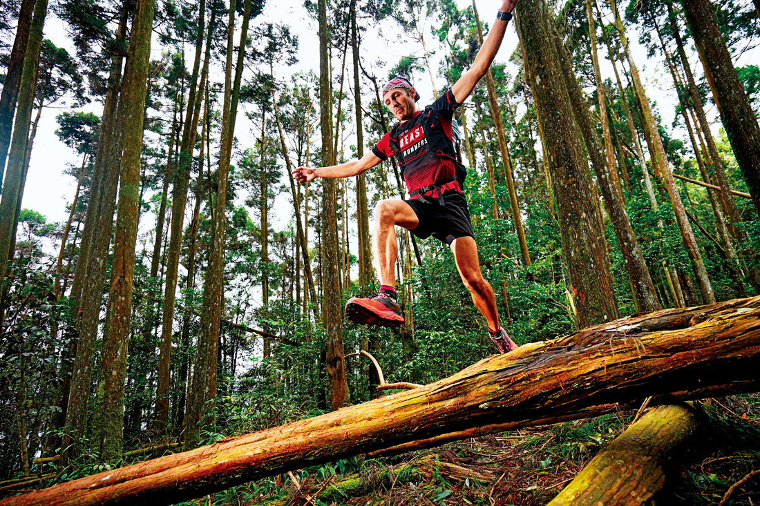 這位來自捷克的登山、越野跑好手羅培德（Petr Novotny），台灣人稱「跑山獸」，和妻子一起成立台灣跑山獸（Taiwan Beast Runners）網站。（攝影：林韋言）