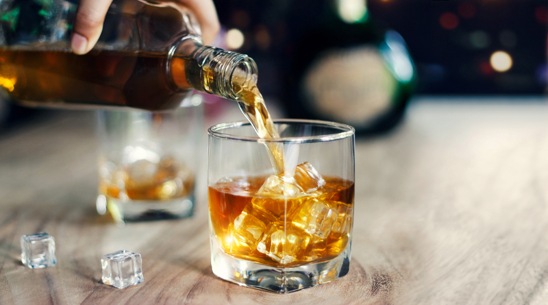 查爾斯．麥克萊恩為蘇格蘭威士忌頂尖專家，他指出：「最道地的蘇格蘭威士忌，當屬麥芽威士忌。」（圖片來源：Dreamstime／典匠影像）