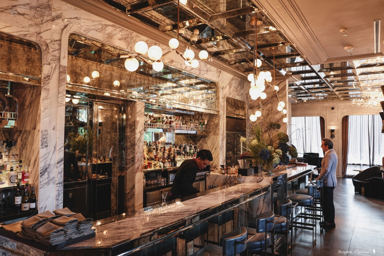 曼谷嘉佩樂的Stella酒吧是飯店很具辨識性，並帶些復古的華麗感。（圖片來源：陳耀恩提供）