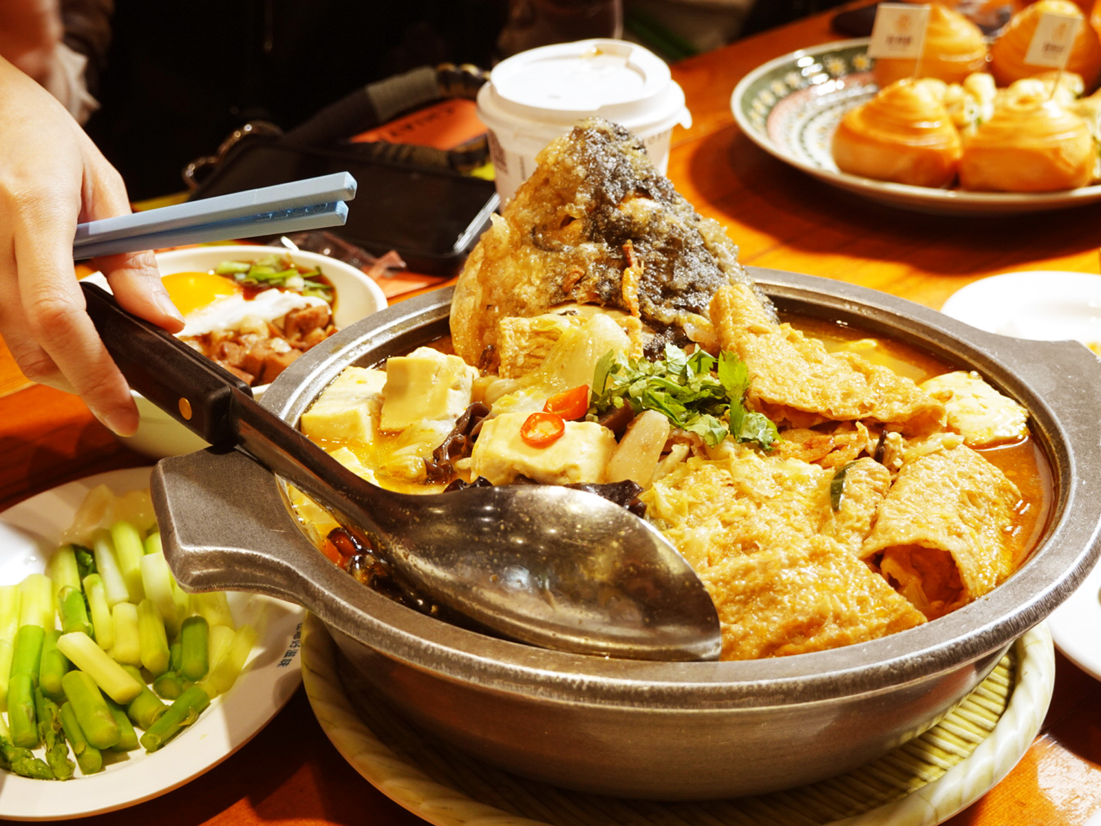 林聰明沙鍋魚頭已成為嘉義美食代名詞。（圖片來源：嘉義異鄉人提供）