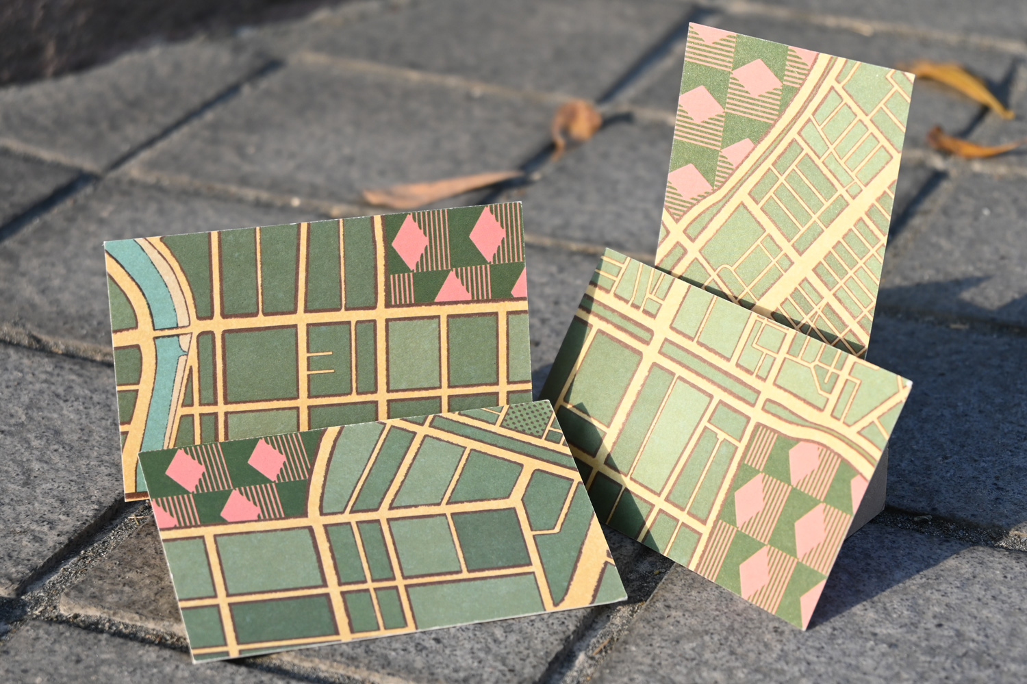 視覺藝術家鄒駿昇為高美館繪製的春季版限量票卡，已銷售一空。（圖片來源：高美館提供）