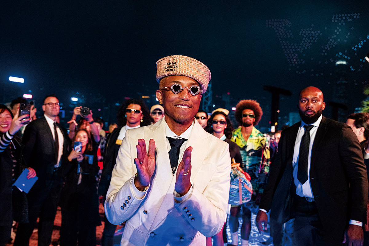 菲董主導LV男裝，寫下嘻哈階級政治融入高端時尚的里程碑，也標示全球時裝舞台對於黑人文化資本的公然認同。（圖片來源：達志影像）