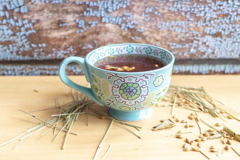 大麥飲料「古柯茶」（emoliente）成分有紫苜蓿、亞麻籽和當地香料波爾多，是玻利維亞到厄瓜多等安地斯山脈國家等會喝的飲品。（圖片來源：Dreamstime／典匠影像）