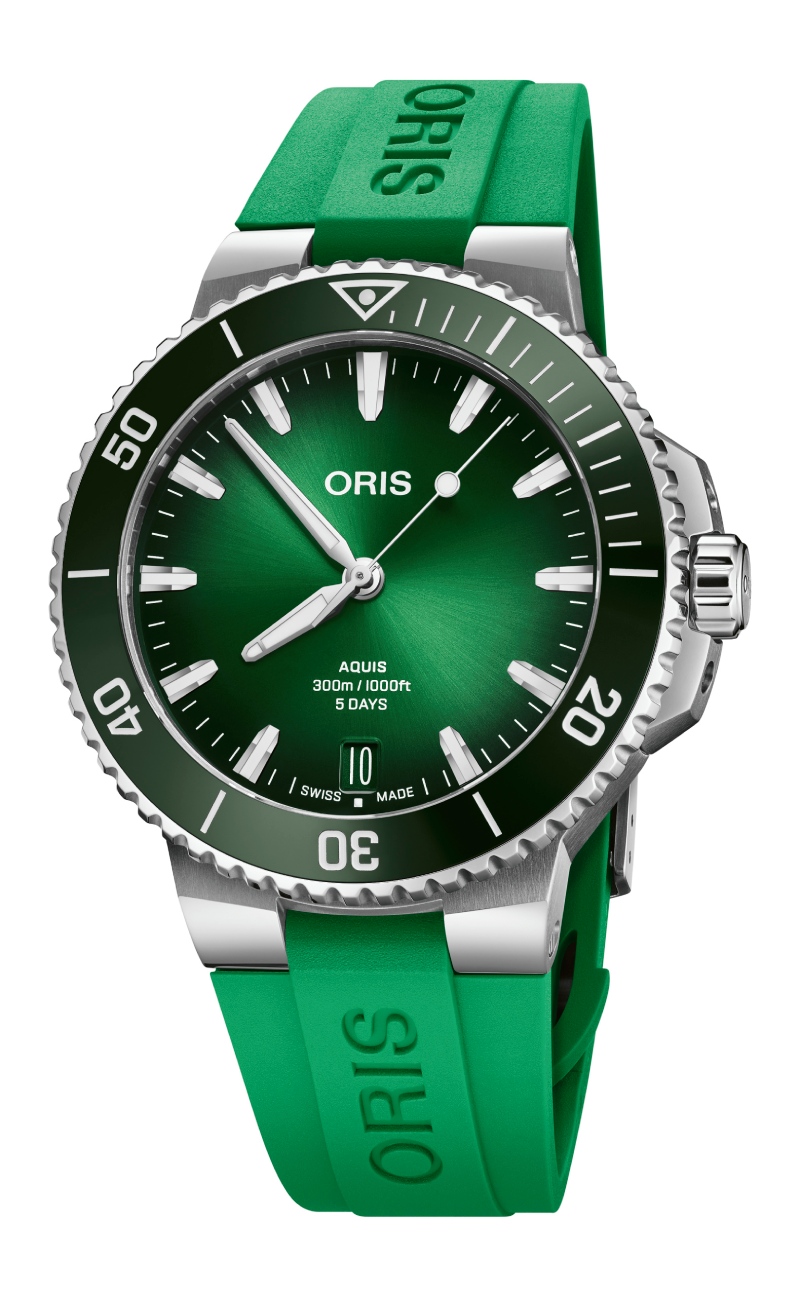 Aquis Calibre 400日期腕錶，建議售價NT$119,800(綠面RS) 
