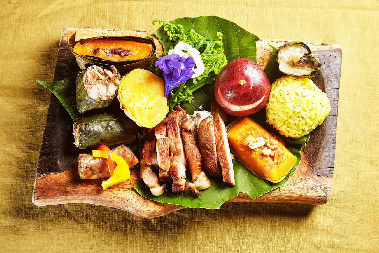 以個人套餐供應的排灣風味餐，彙集多項排灣族傳統菜色。（攝影：王文廷）
