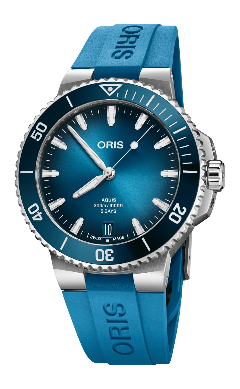 Aquis Calibre 400日期腕錶，建議售價NT$119,800(藍面 RS)