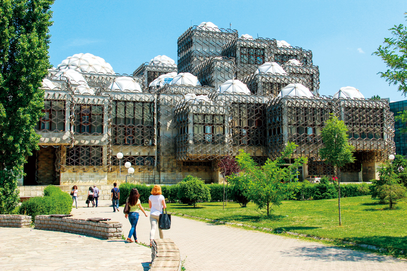 國家圖書館是科索沃代表建築，常出現在各國旅遊雜誌中。獨樹一格的造型的確不會跟其他建築混淆。（圖片來源：Dreamstime／典匠影像）