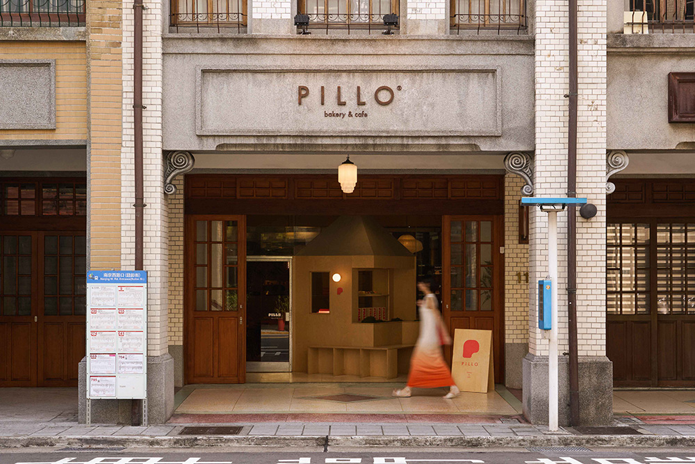 PILLO實體概念店使用與老宅不同個性的樺木工業夾板，打造如吐司造型般的屋中屋。（圖片來源：PILLO提供）