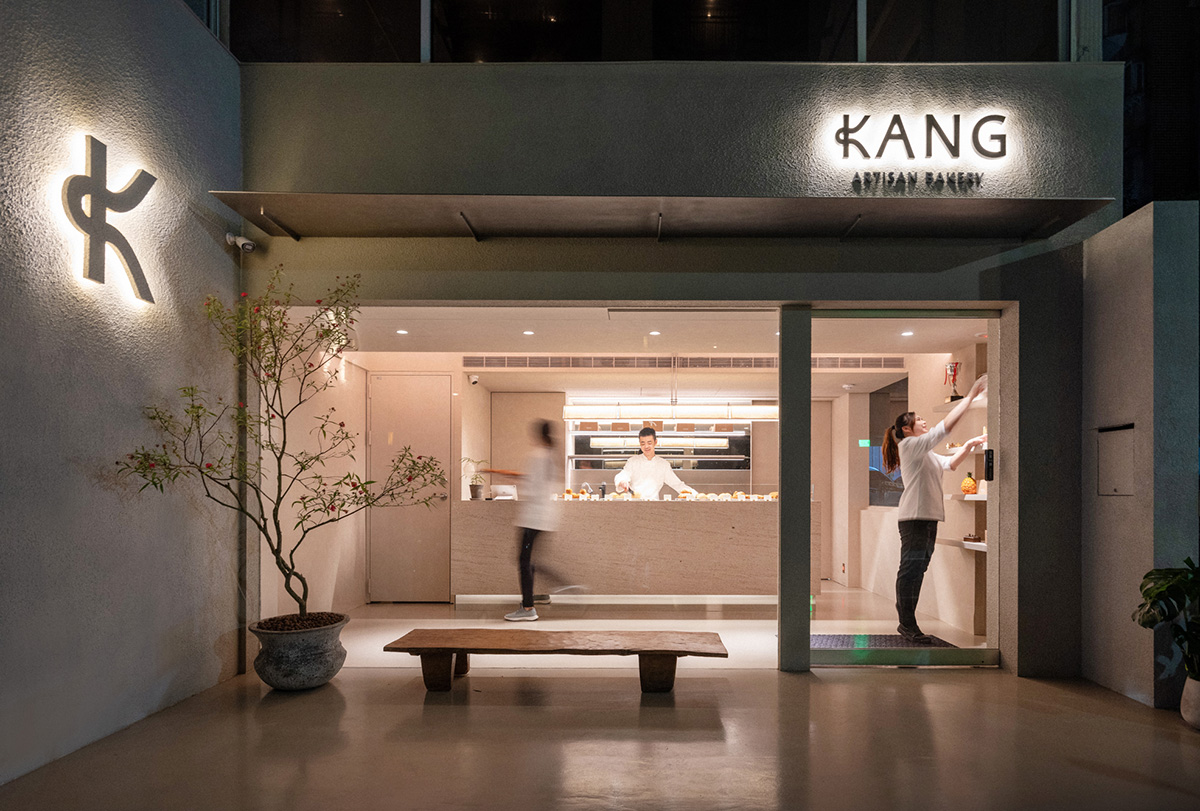 由前台北文華東方酒店烘焙主廚康豐柚（Barry Kang）烘焙坊「KANG Artisan Bakery」，在台北市松山區巷弄正式開幕。（圖片來源：KANG Artisan Bakery提供）