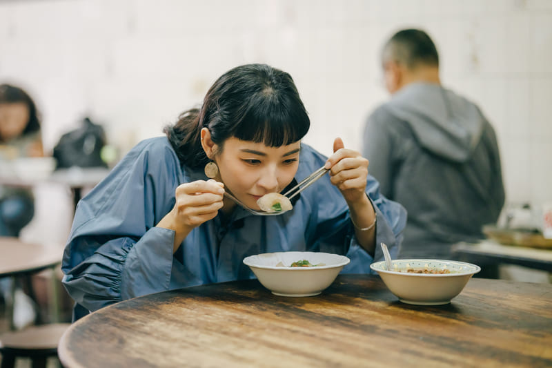 黃湘婷回想起某一次主持外景節目時，第一次品嘗到客家三角圓，因它的美味而感到驚喜。