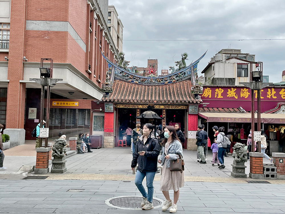 台北霞海城隍廟，是大稻埕重要地標。（圖片來源：時報文化提供）