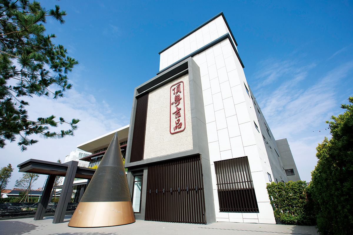 位於台中的頂粵吉品獨棟氣派，光大小包廂就有19間，座位數更達300多個。（攝影：郭涵羚）