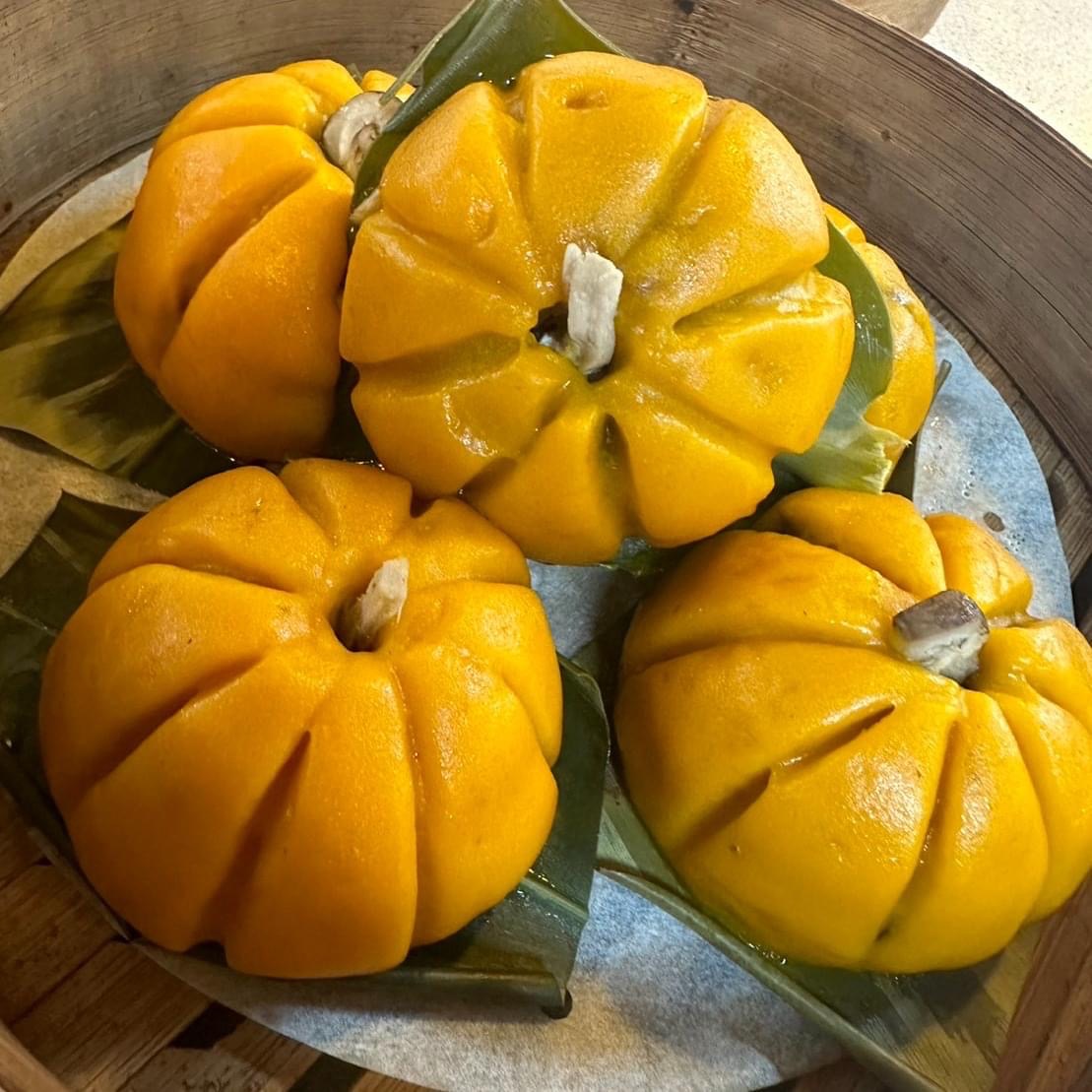 前往故鄉休閒農園體驗手作傳統南瓜粿，品味秋日農村風情。圖／晶泉丰旅提供