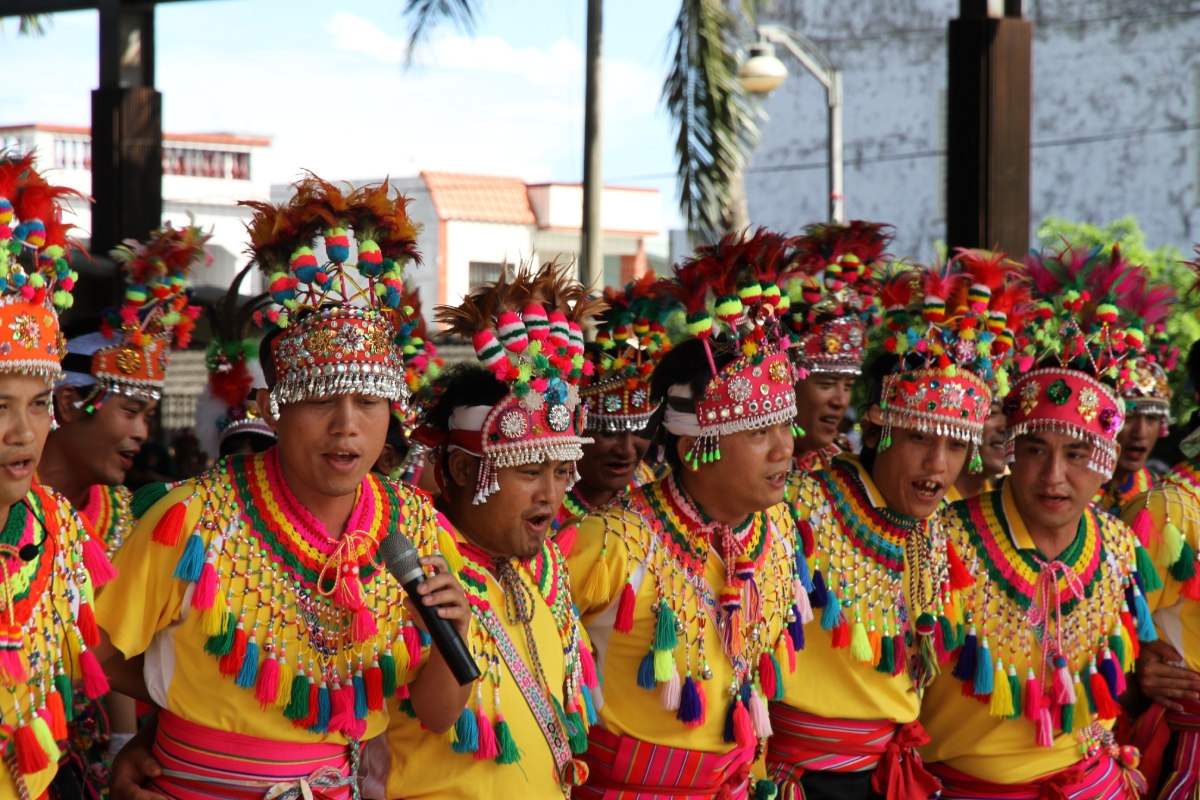 從阿美族部落裡，看見「信任」可以變成借貸、能 轉化為互助，金錢成為凝聚人心的機制。