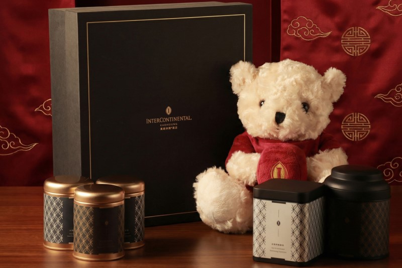 高雄洲際酒店 Delicatesse 烘焙坊 新春禮盒「馬躍新程」