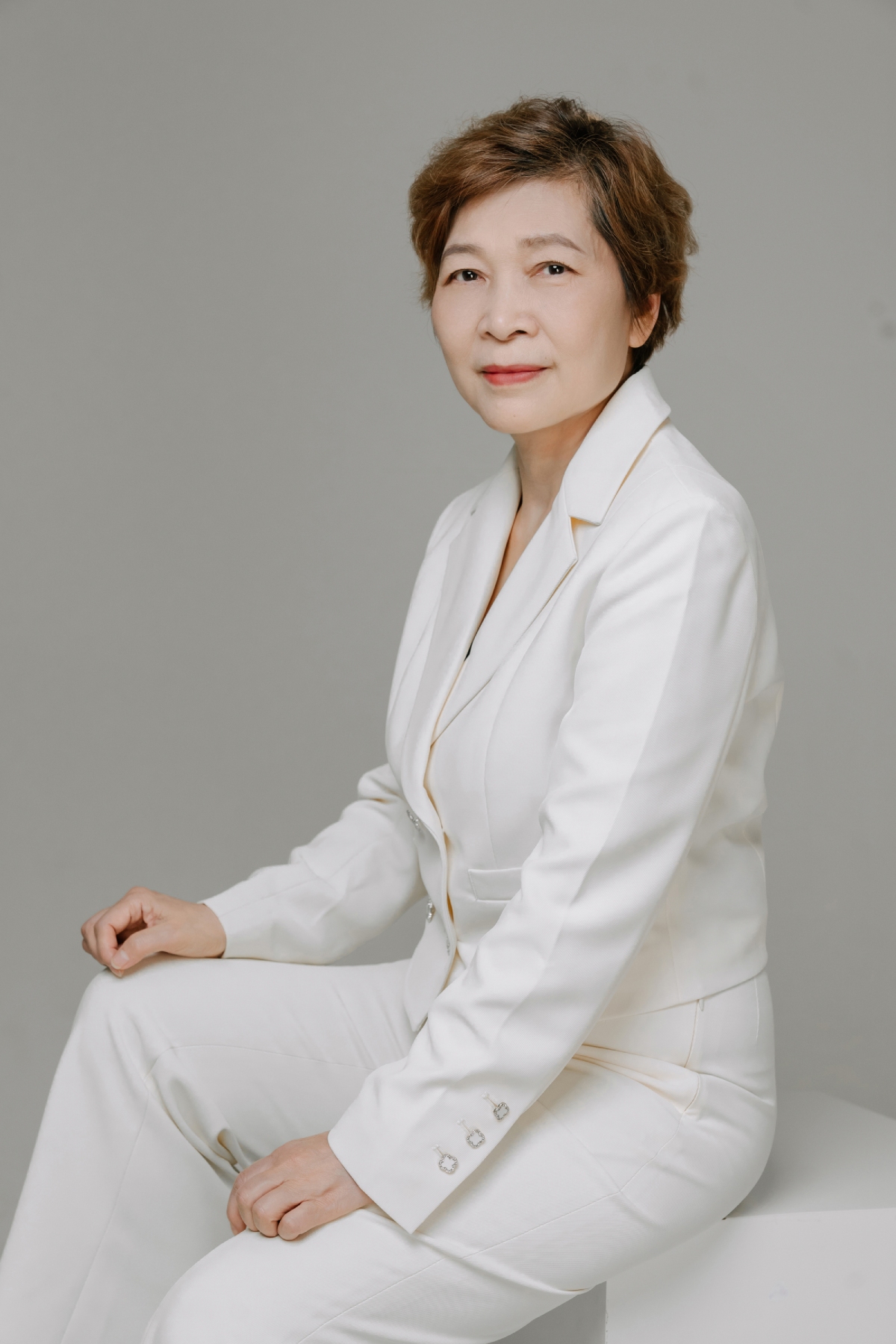 創始人洪秀女女士